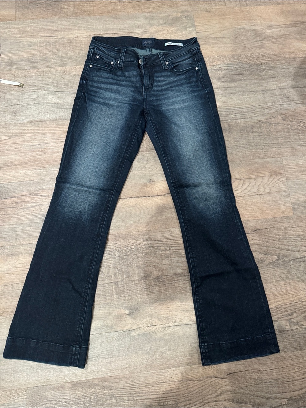 Women’s Dark Wash Flared Jeans - Black